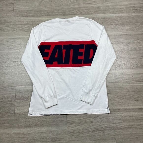 Undefeated Shirt Mens Medium White Spell Out Long Sleeve Sports - Picture 5 of 10